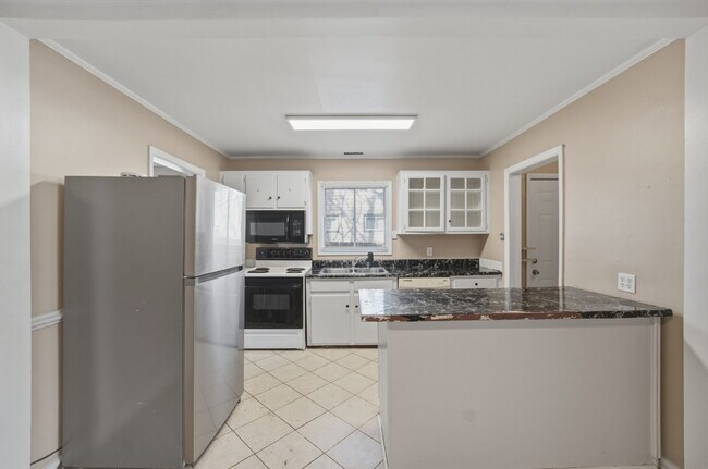 Building Photo - 3 BED, 1 BATH HOUSE FOR RENT IN CHESAPEAKE VA!