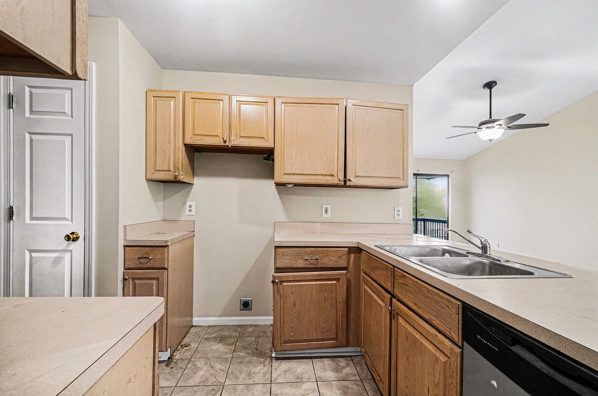 Building Photo - 30657 Hidden Pines Ln