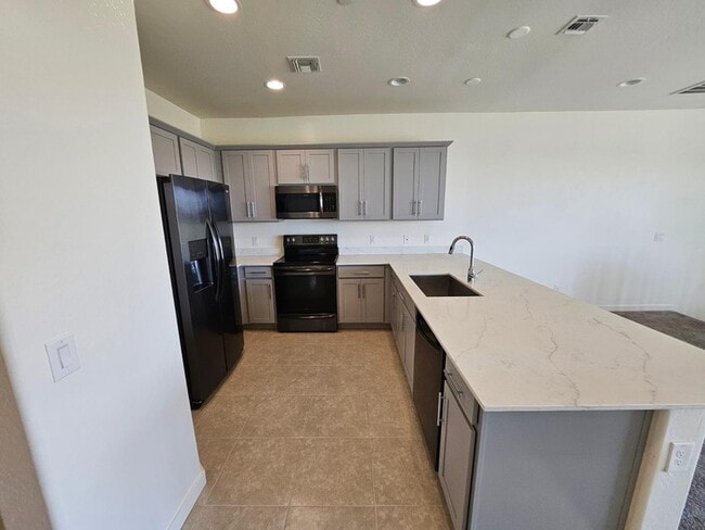 Building Photo - 4061 E Pony Ln