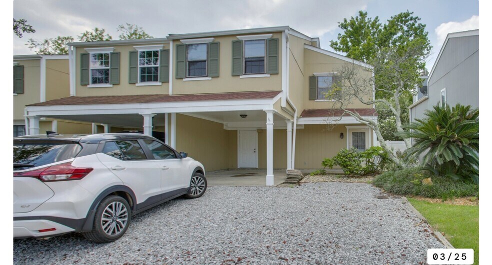 Building Photo - 4213 Paradis Ln