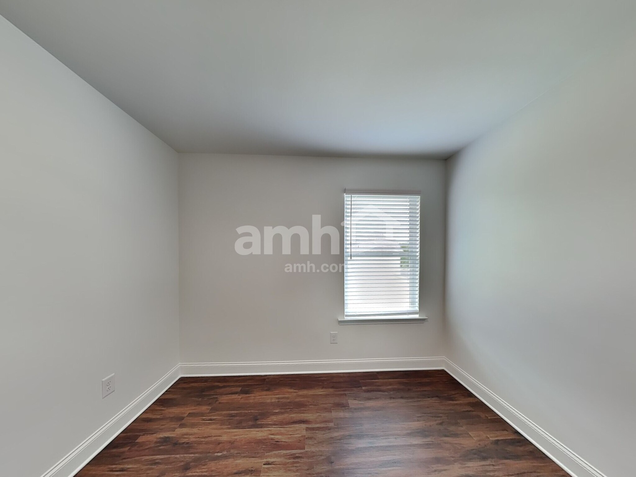 Building Photo - 177 Spruce Cir