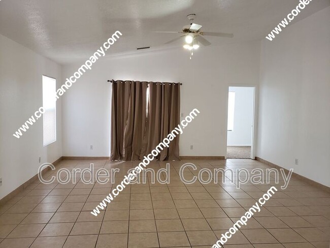 Building Photo - 3136 Painted Rock Dr NW