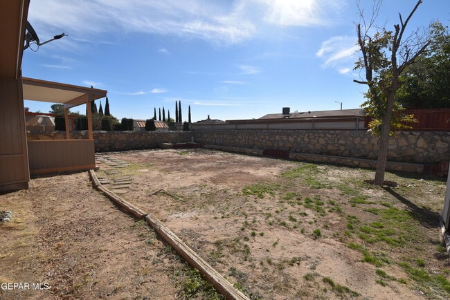 Building Photo - 11724 Lorri Dr