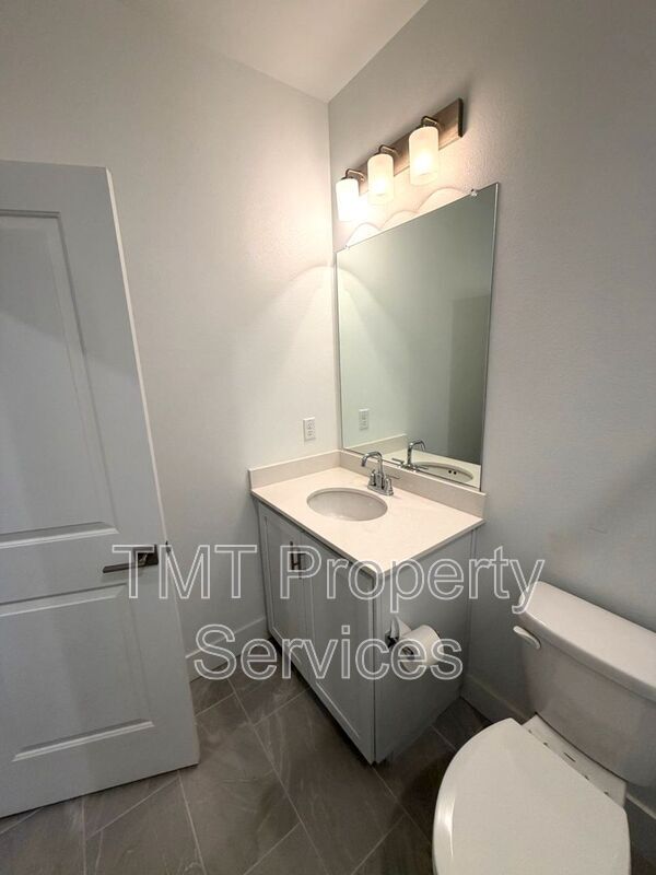 Building Photo - 12256 Alamosa Dr