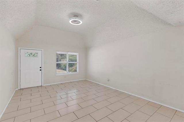 Building Photo - 207 W Owens St