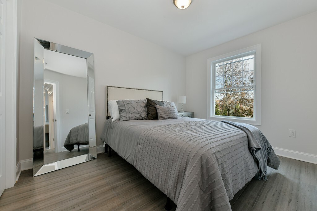 Building Photo - 224 Newbury Ave