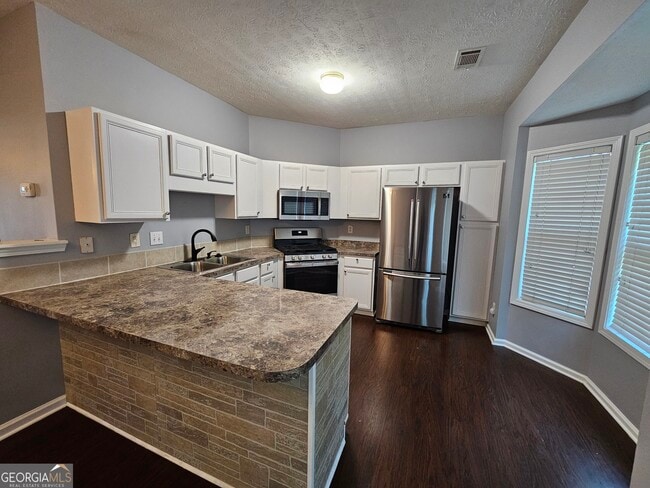 Building Photo - 1243 Blairs Pointe Dr SW