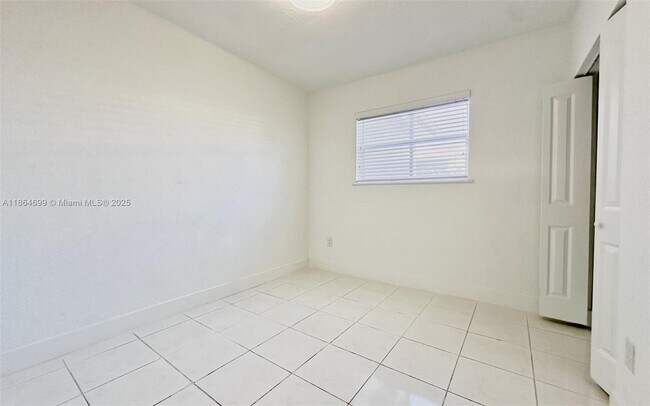 Building Photo - 7221 SW 34th Street Rd