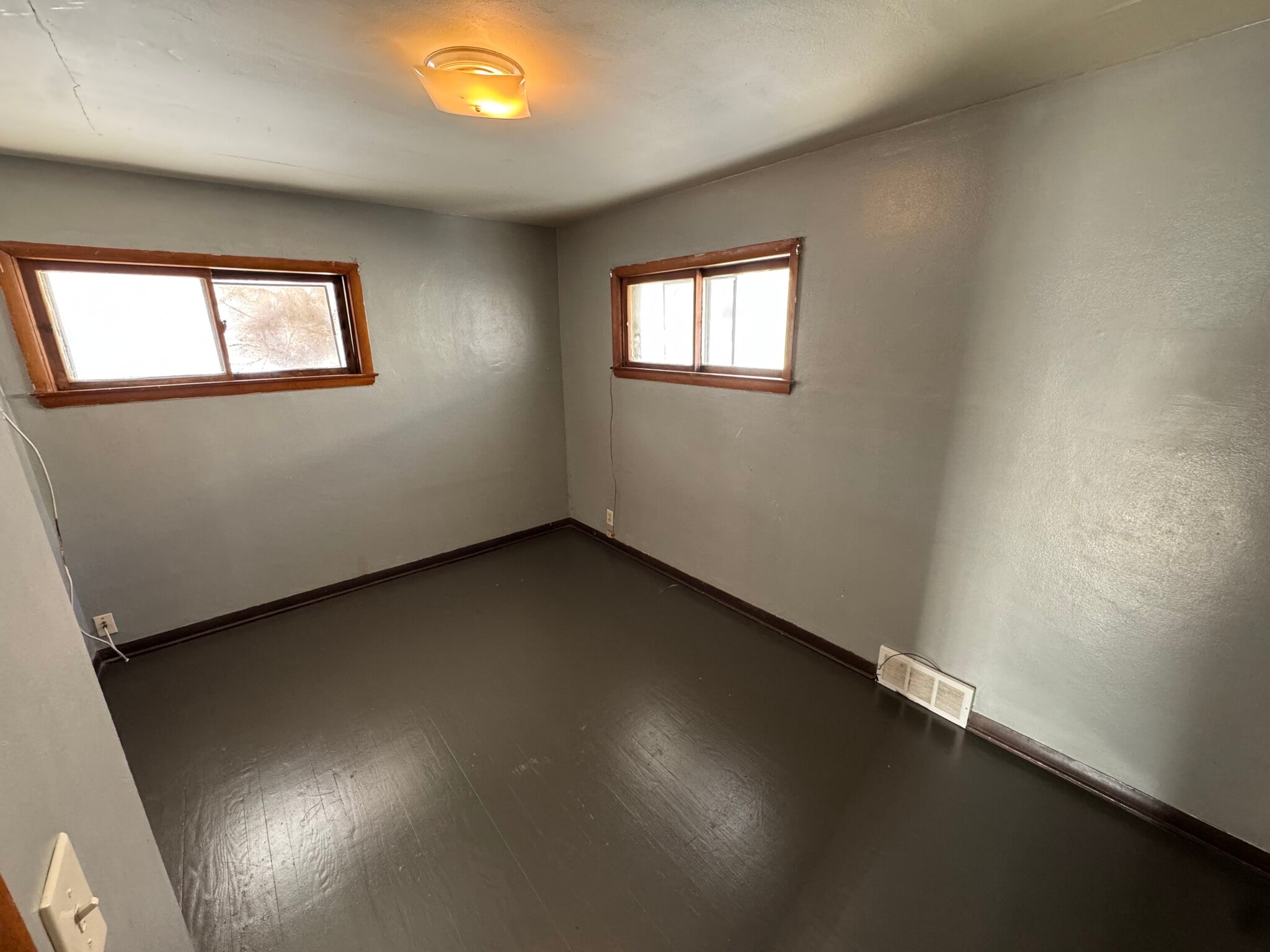 Building Photo - 5827 N 65th St