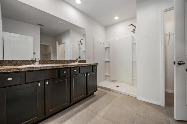 Building Photo - 10210 Golden Light Ct