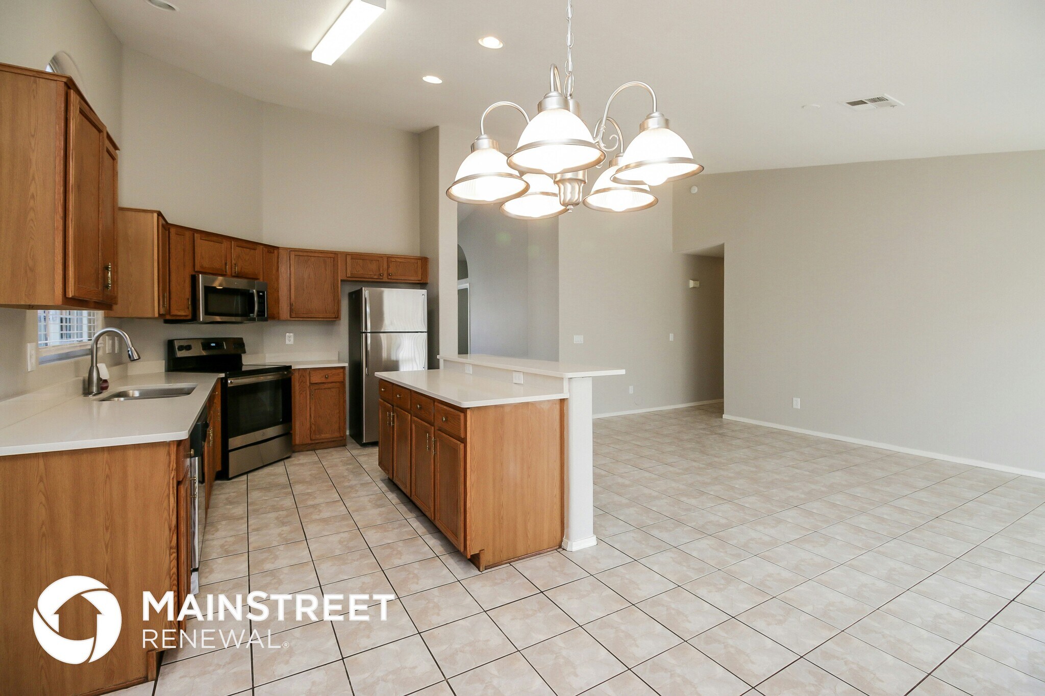 Building Photo - 8531 W Vernon Ave