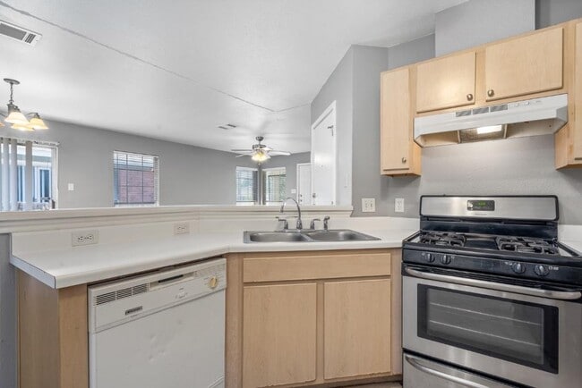 Building Photo - 7228 Aldea Dr
