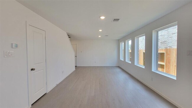 Building Photo - 6330 Geyser Starish Dr