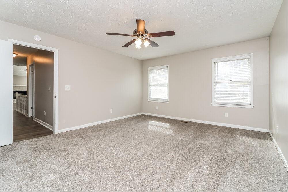 Building Photo - 700 Gregory Manor Dr SW