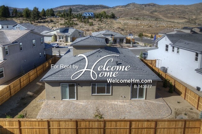 Building Photo - 262 Commodore Dr