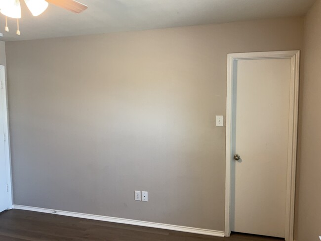 Building Photo - 8517 Gray Shale Dr