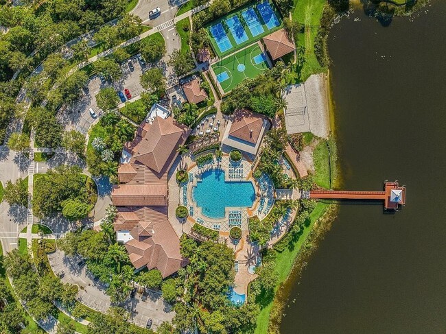 Building Photo - 631 Moondancer Ct