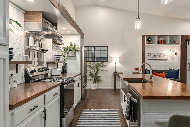 Building Photo - 2506 J Maddy Pky