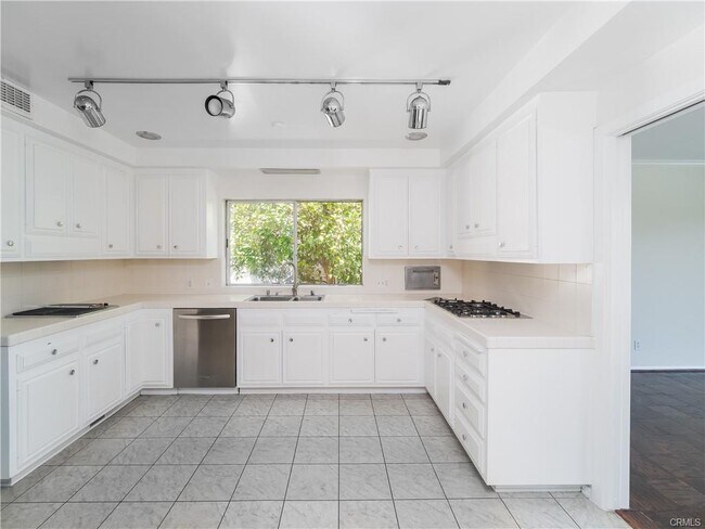 Building Photo - 20193 Adele Dr