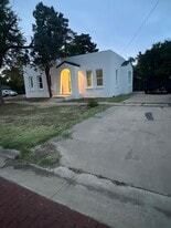 Building Photo - 1220 W 16th Ave