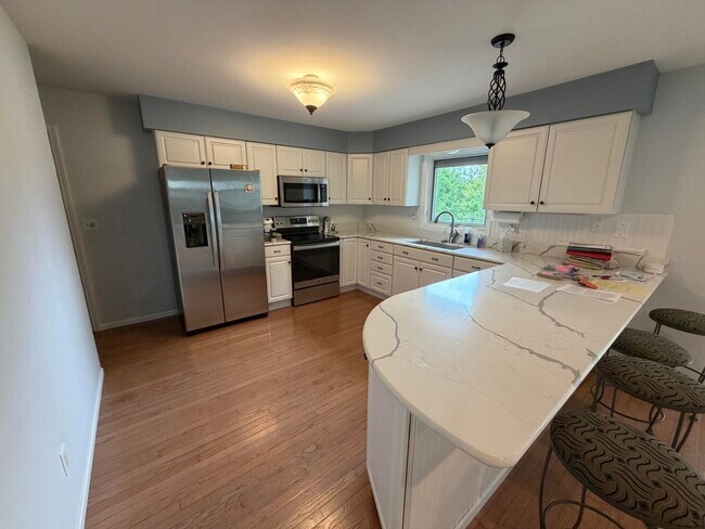 Building Photo - 250 Steves Scenic Dr