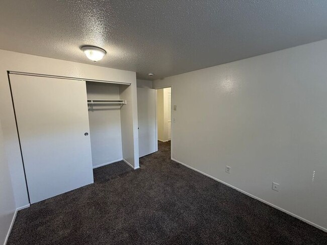 Building Photo - 3808 Iberis St NE