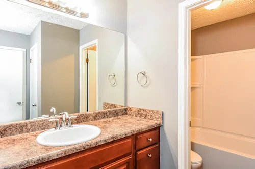 Building Photo - 6601 Valley Hill Dr