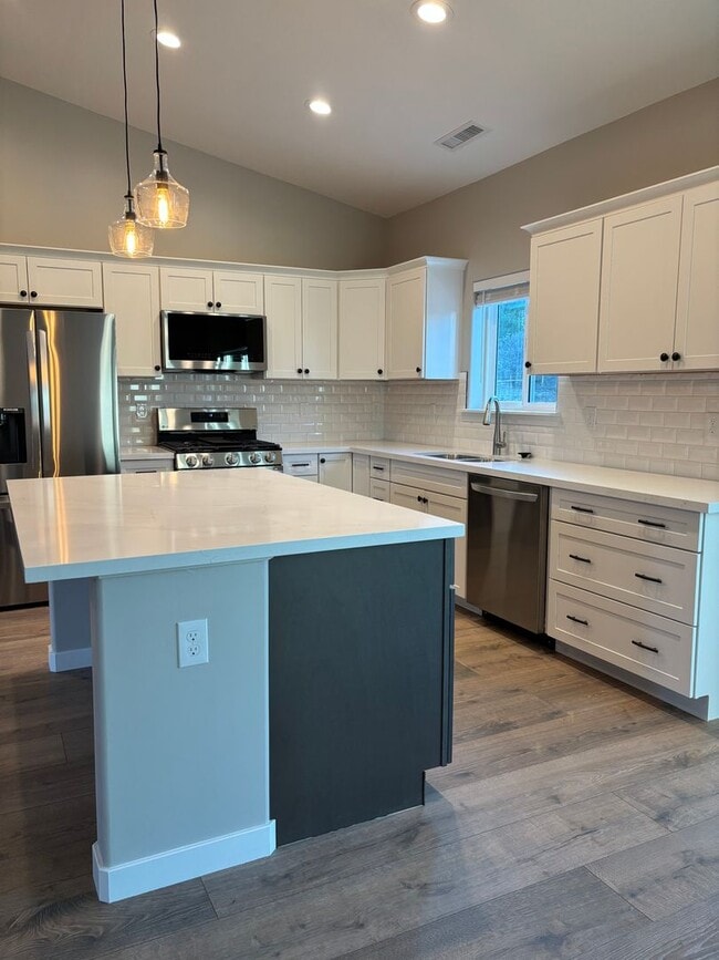 Building Photo - Brand New Semi-Custom Prescott Home!