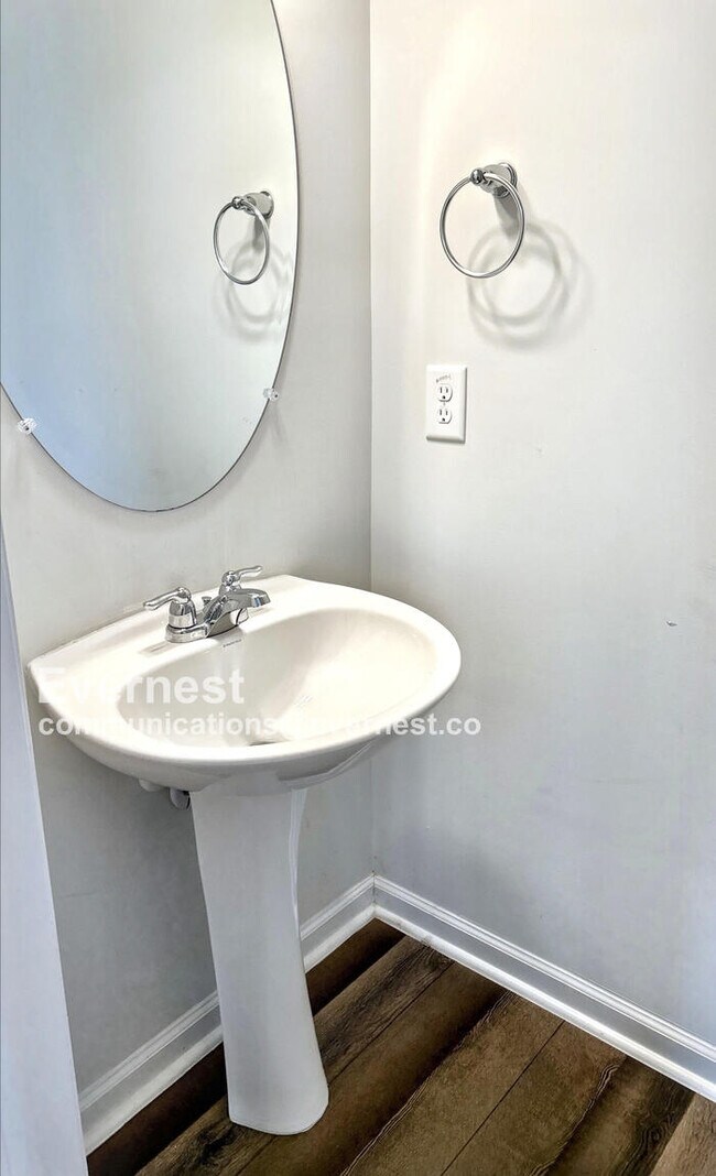 Building Photo - 6529 Mezzo Ln