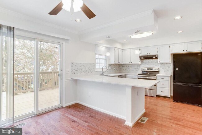 Building Photo - 9216 Burley Ln