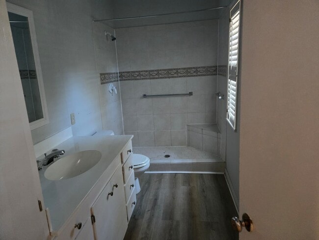 Building Photo - 3987 Berkley Dr