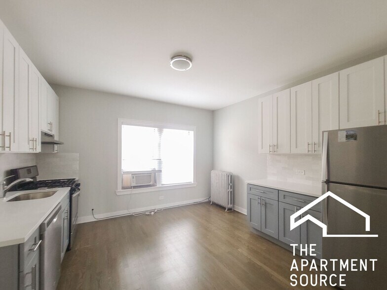 Building Photo - 5135 N Wolcott Ave