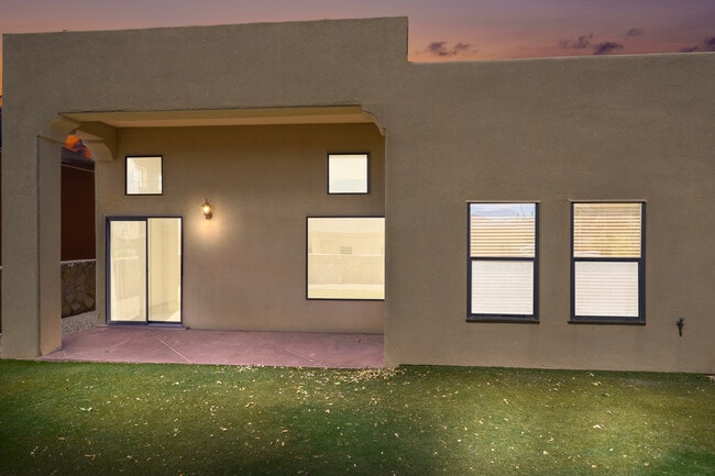 Building Photo - 3950 Agua De Vida Dr