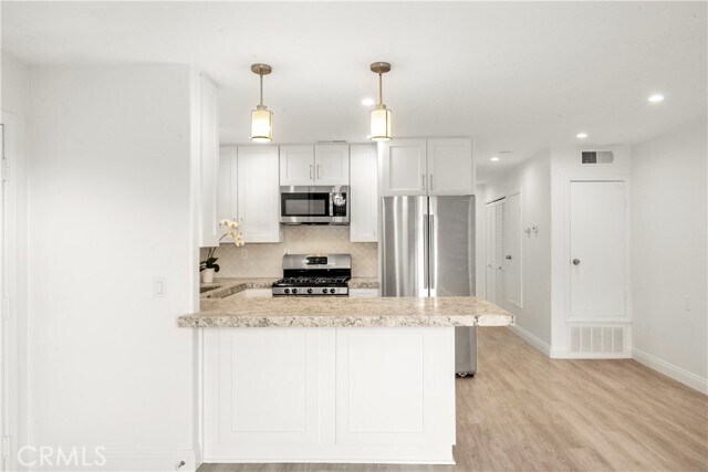 Building Photo - 352 Y Pl