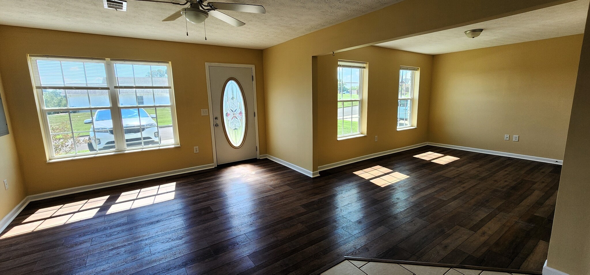 Open Livingroom dining room - 1806 Watauga St