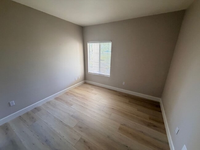 Building Photo - 1st Floor Condo in Guard Gated Painted Desert 2 bed/ 2 bath