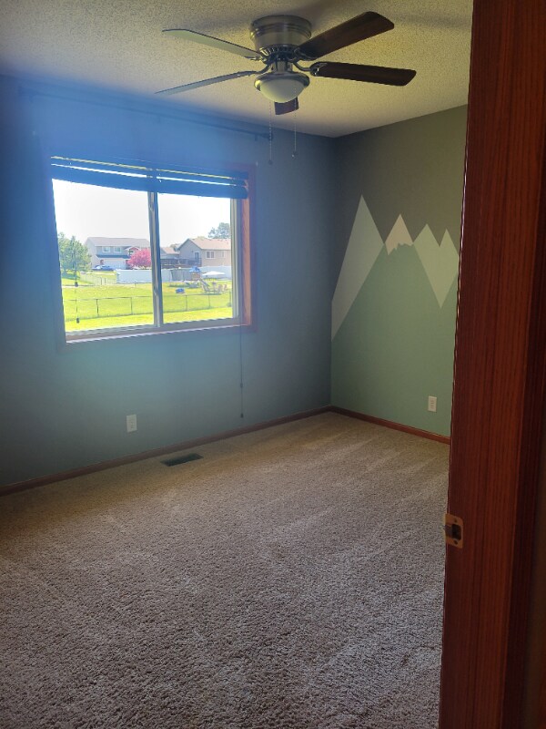 Building Photo - 470 Martin Way