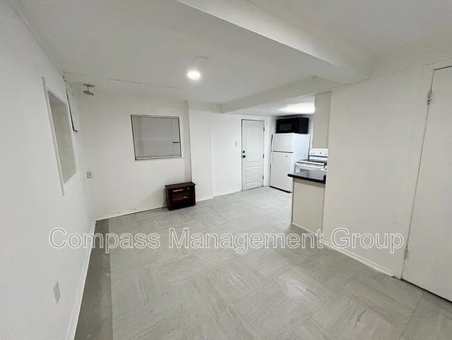 Building Photo - 3121 Conner Dr