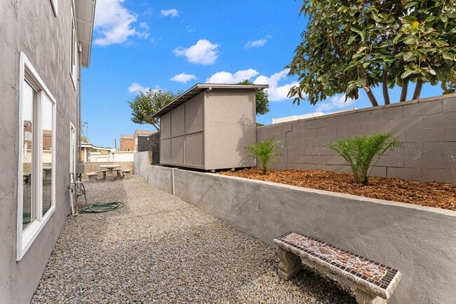 Building Photo - Willie James