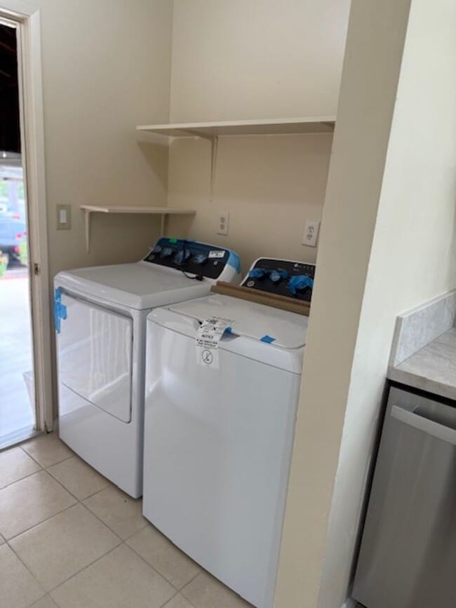 Building Photo - Just remodeled Chula Vista bungalow