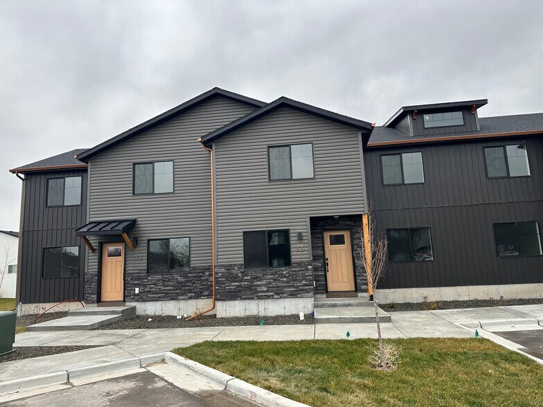 Building Photo - 3780 Philbin Rd