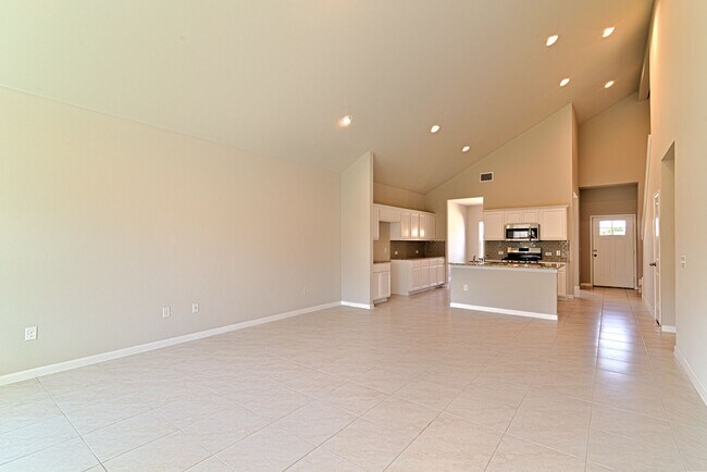 Building Photo - 6601 Loretta White Ln