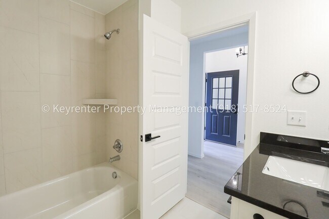 Building Photo - Stunning New Construction Simmons Home - 5 Bed 3 Bath - Pond View & Full Appliance Package!