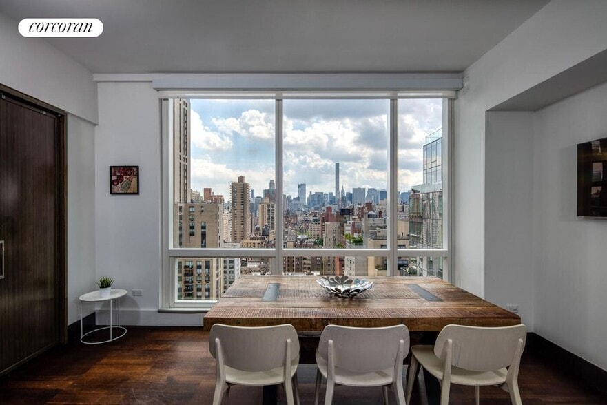 Primary Photo - 151 E 85th St