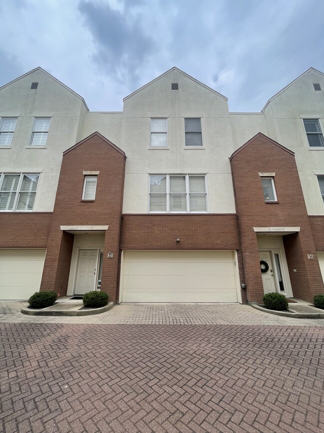 Building Photo - 3250 Cambrick St