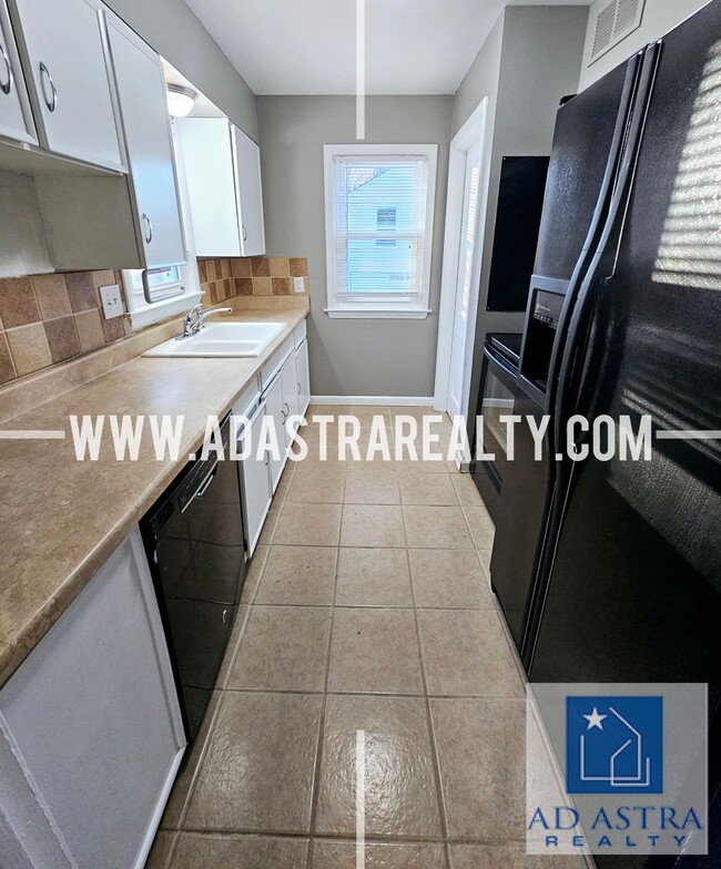 Building Photo - Nice 3 Bed 1 Bath Home in Raytown-Availabl...