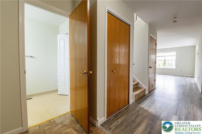 Building Photo - 48 Olde Penn Dr