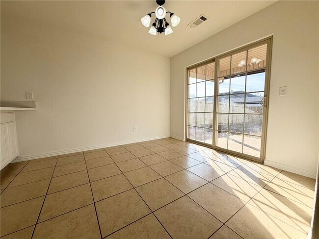 Building Photo - 2912 S D Pl