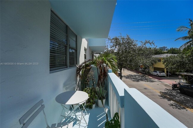 Building Photo - 301 Jefferson Ave