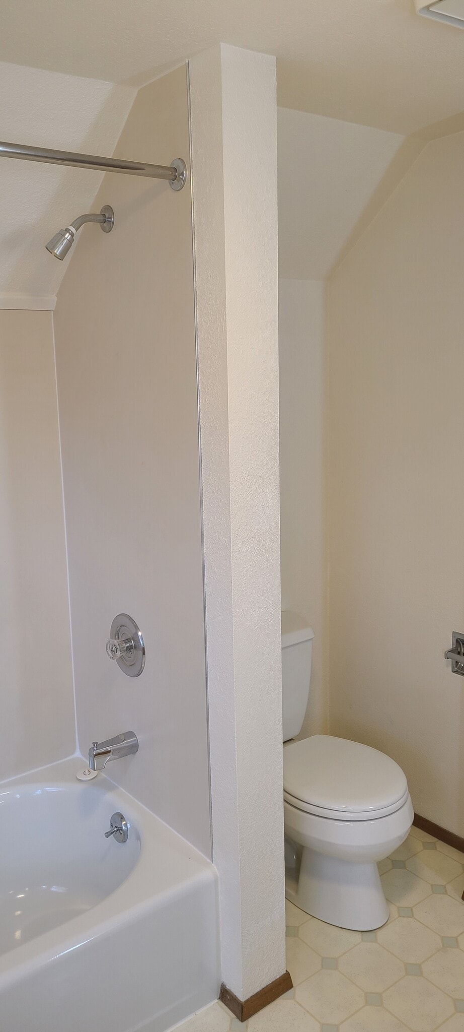 Building Photo - 5116 Meridian Ave N